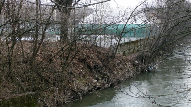 La-riva-sinistra-del-Lambro-vista-dal-ponte-di-via-Feltre-o-meglio-di-via-Padre-Morrel