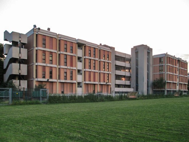 ex Liceo Manzoni in via Rubattino